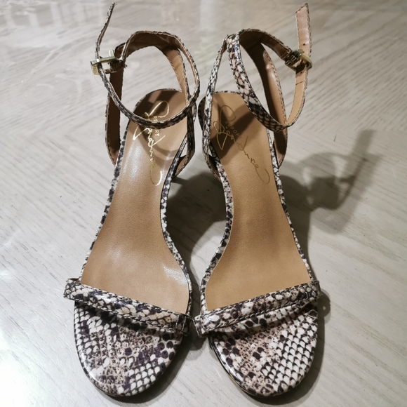 Report Signature Heels - Picture 3 of 10